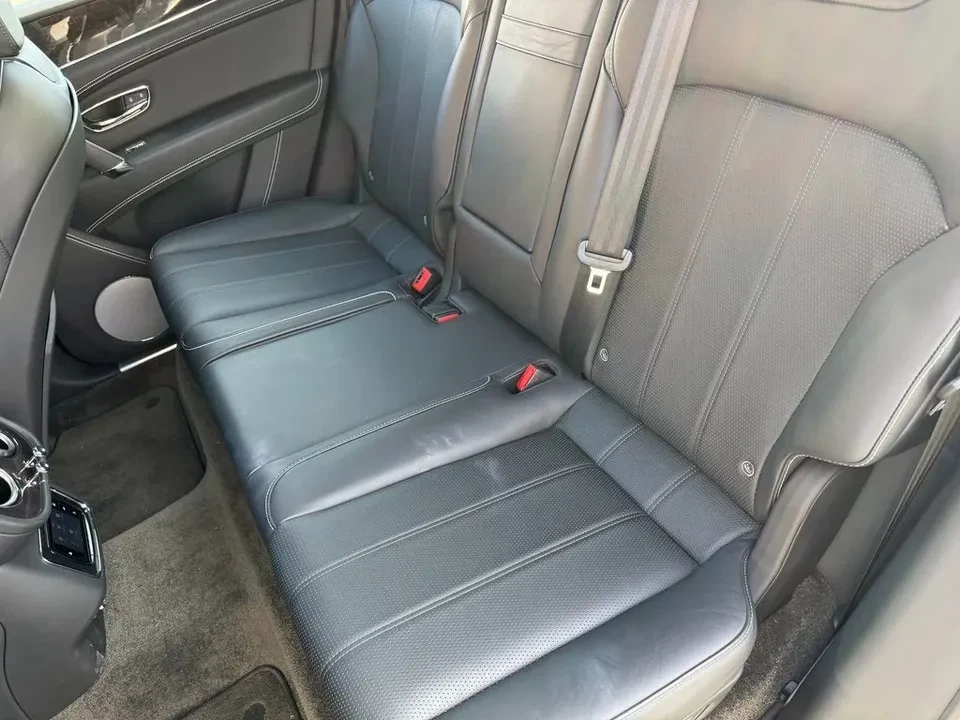 2019 Bentley Bentayga - Image 9 of 14