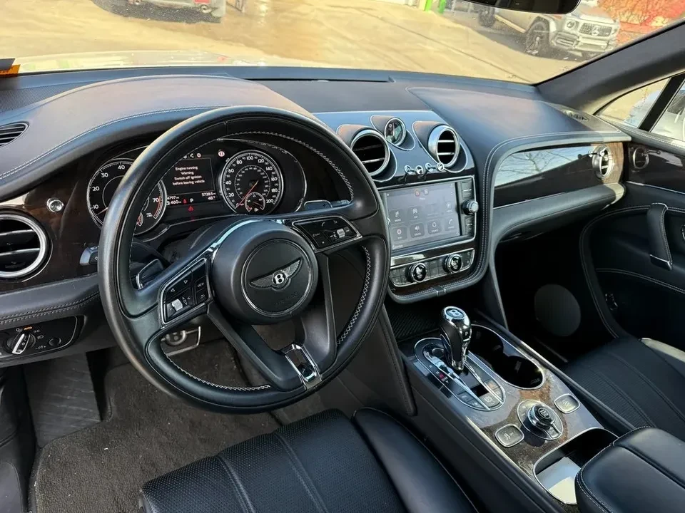 2019 Bentley Bentayga - Image 7 of 14