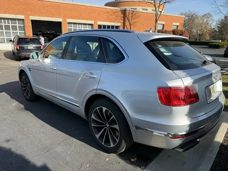 2019 Bentley Bentayga - Image 14 of 14
