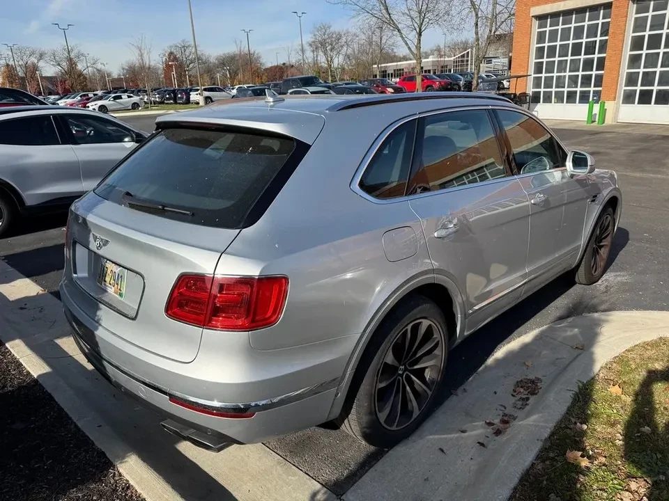 2019 Bentley Bentayga - Image 2 of 14