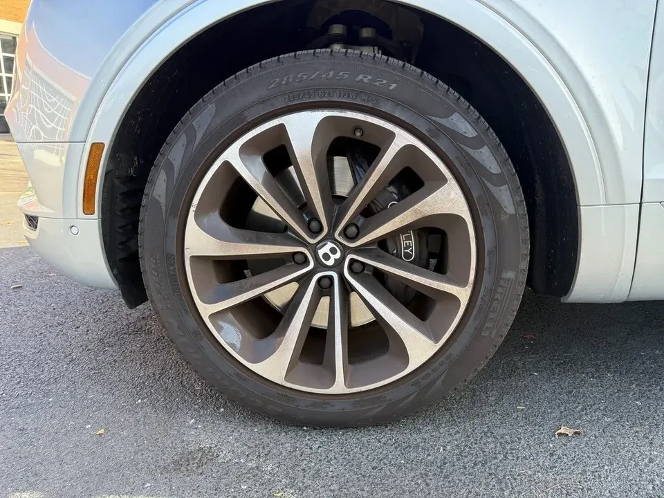2019 Bentley Bentayga - Image 3 of 14