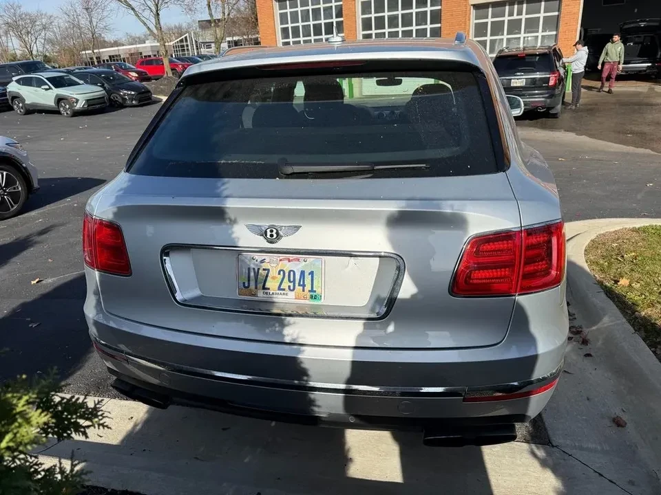 2019 Bentley Bentayga - Image 13 of 14