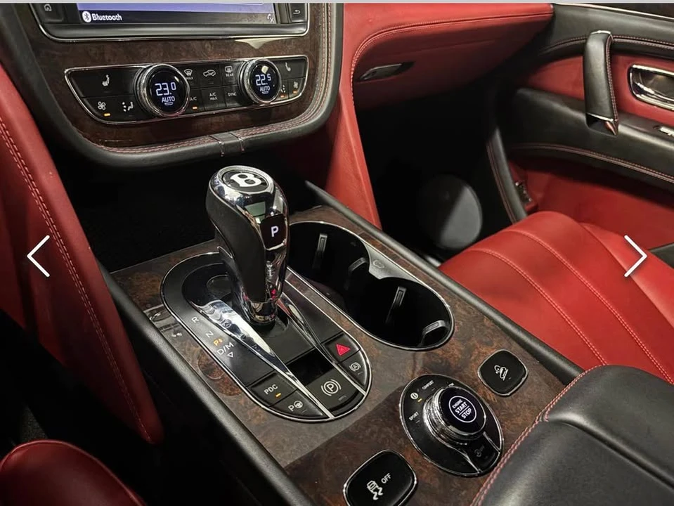 2019 Bentley Bentayga - Image 13 of 15