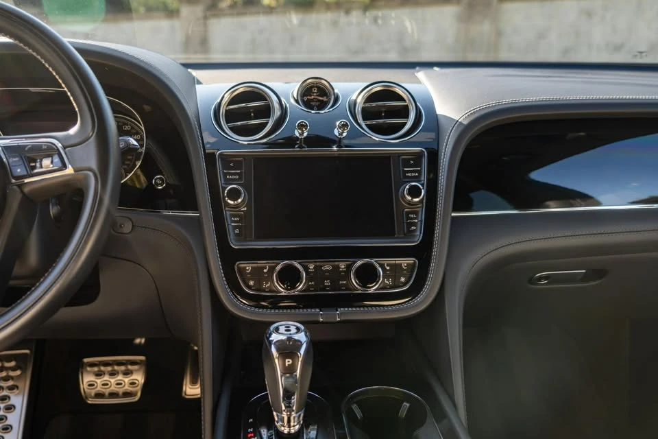 2019 Bentley Bentayga - Image 5 of 5