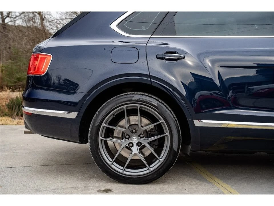 2019 Bentley Bentayga - Image 5 of 19