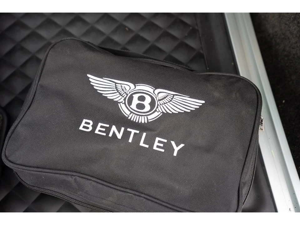 2019 Bentley Bentayga - Image 17 of 19