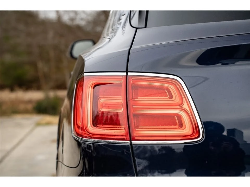 2019 Bentley Bentayga - Image 10 of 19