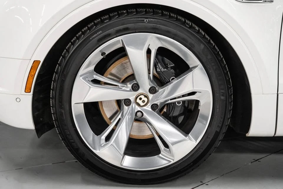 2019 Bentley Bentayga - Image 5 of 9