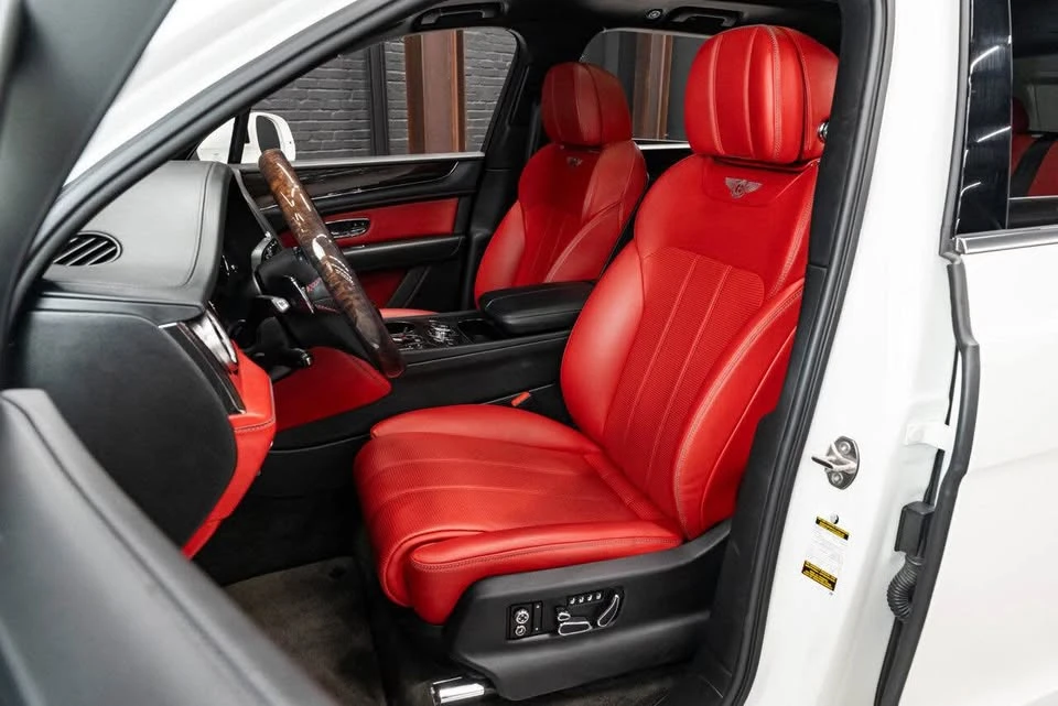 2019 Bentley Bentayga - Image 6 of 9