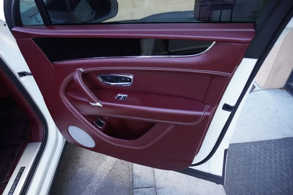 2019 Bentley Bentayga - Image 19 of 20