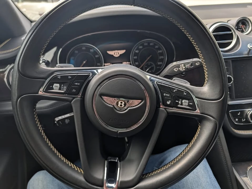 2019 Bentley Bentayga - Image 7 of 15