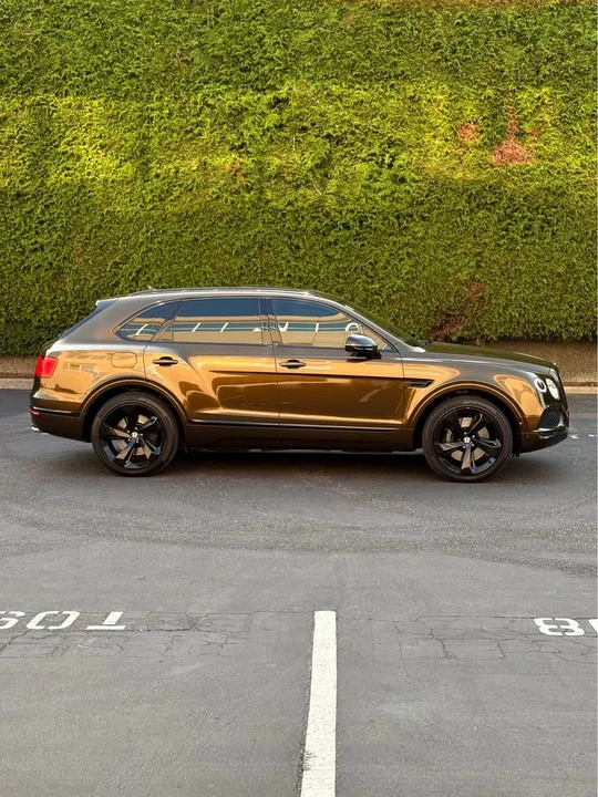 2019 Bentley Bentayga - Image 3 of 10