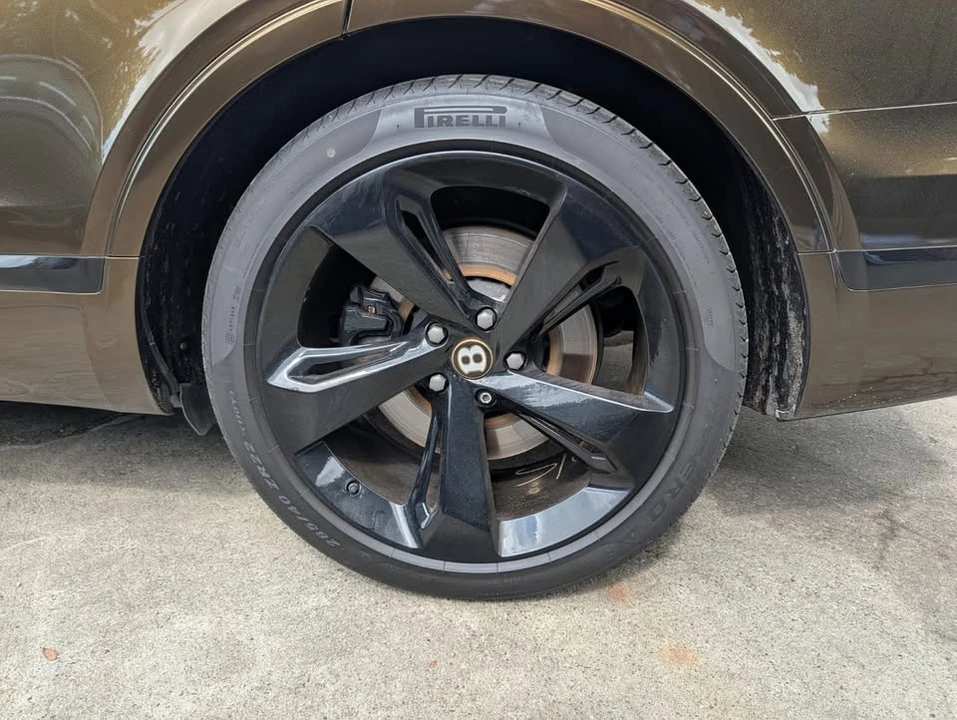2019 Bentley Bentayga - Image 13 of 15