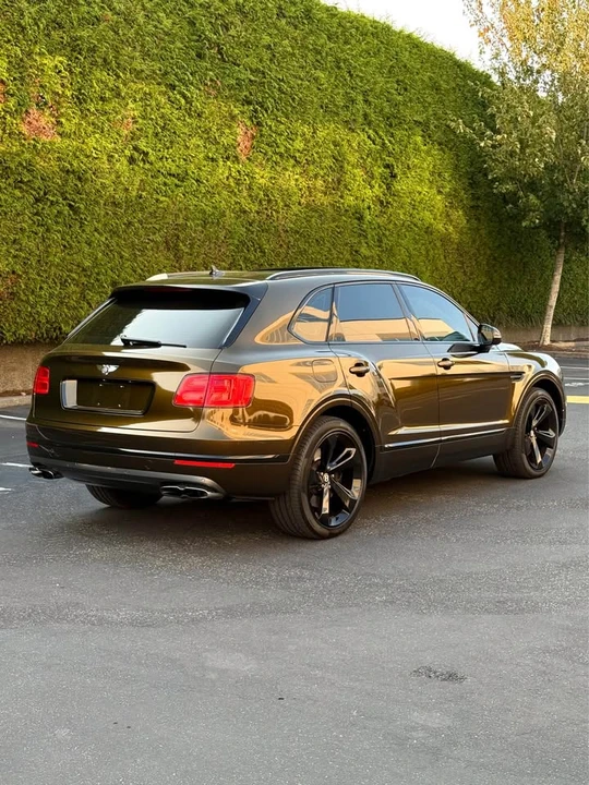 2019 Bentley Bentayga - Image 2 of 10