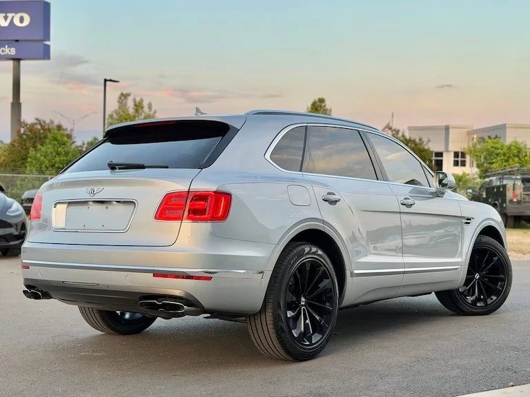 2019 Bentley Bentayga - Image 5 of 20