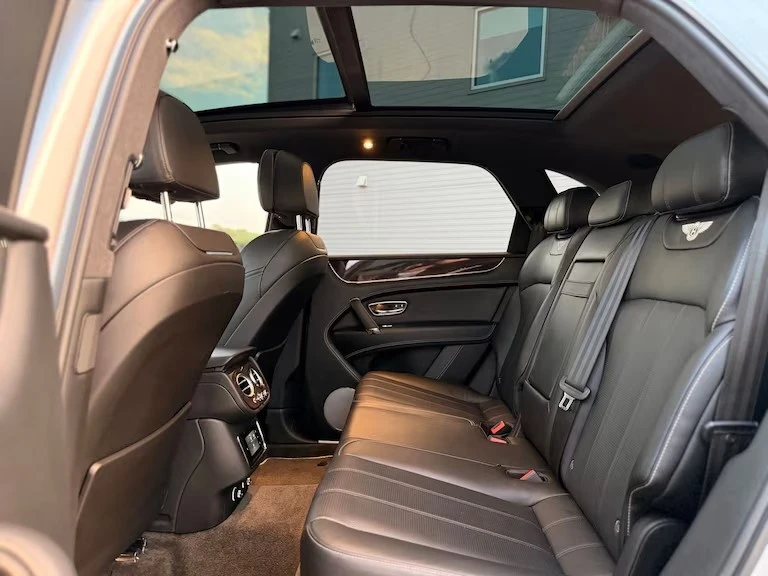 2019 Bentley Bentayga - Image 15 of 20