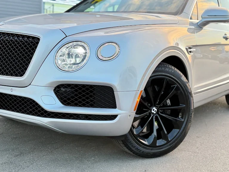 2019 Bentley Bentayga - Image 2 of 20