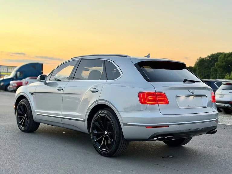 2019 Bentley Bentayga - Image 6 of 20