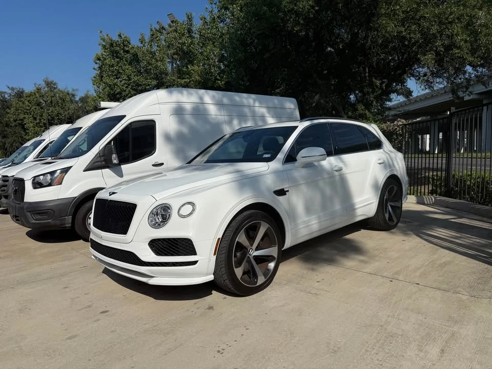 2019 Bentley Bentayga - Image 3 of 7