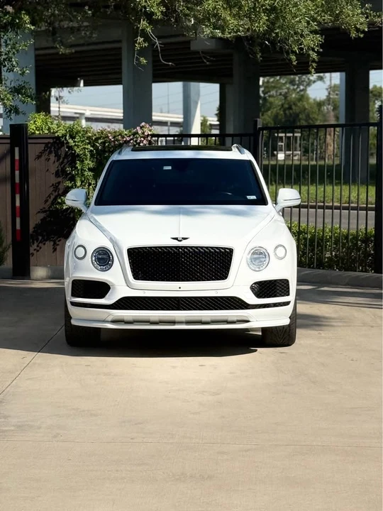 2019 Bentley Bentayga - Image 2 of 7