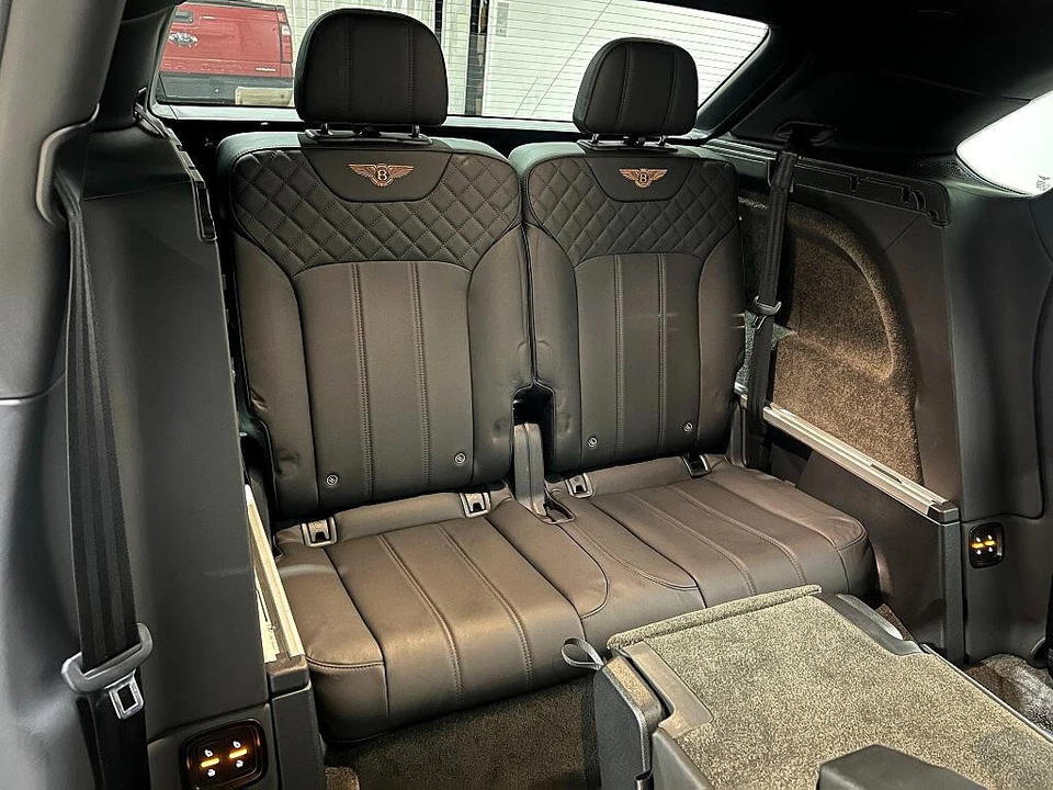 2019 Bentley Bentayga - Image 19 of 21