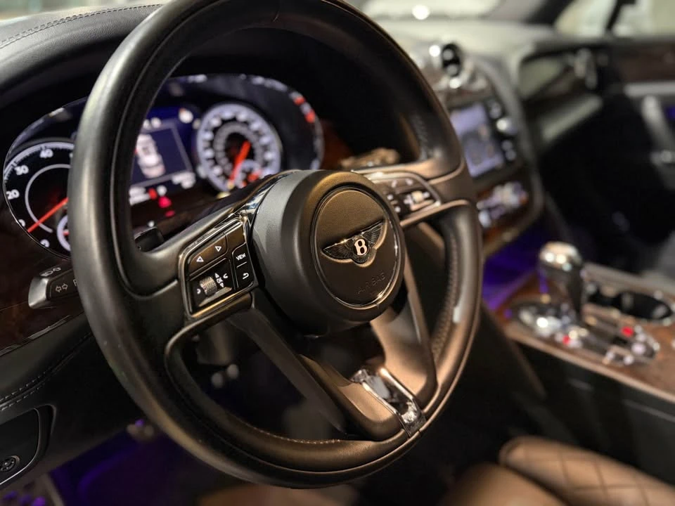 2019 Bentley Bentayga - Image 10 of 20