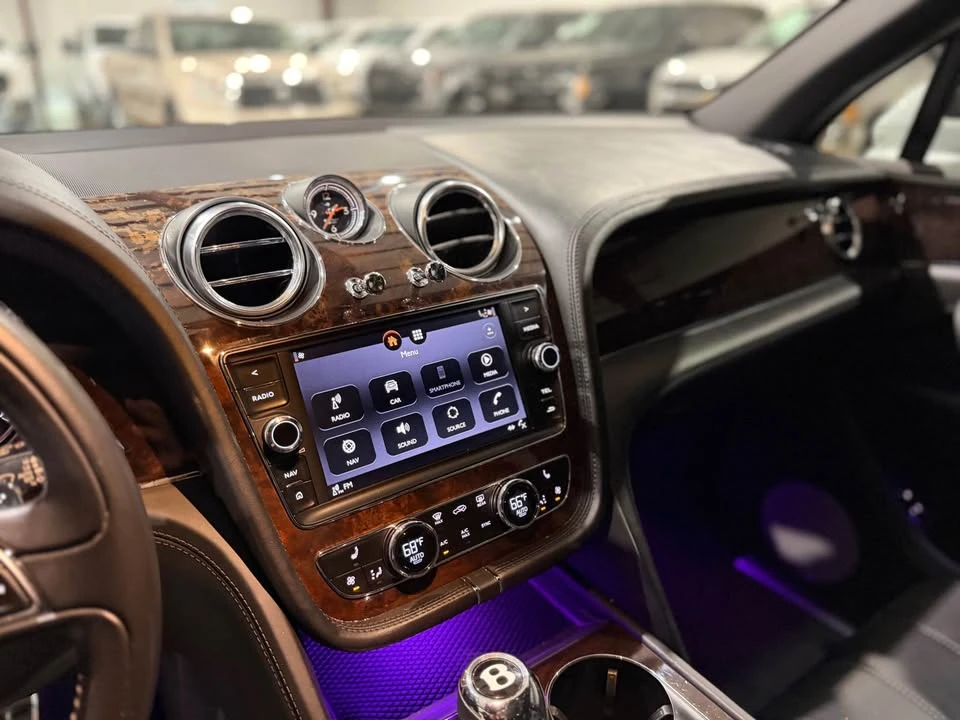 2019 Bentley Bentayga - Image 12 of 20