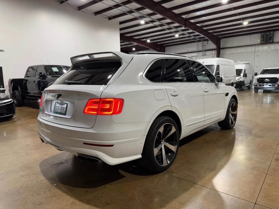 2019 Bentley Bentayga - Image 5 of 20