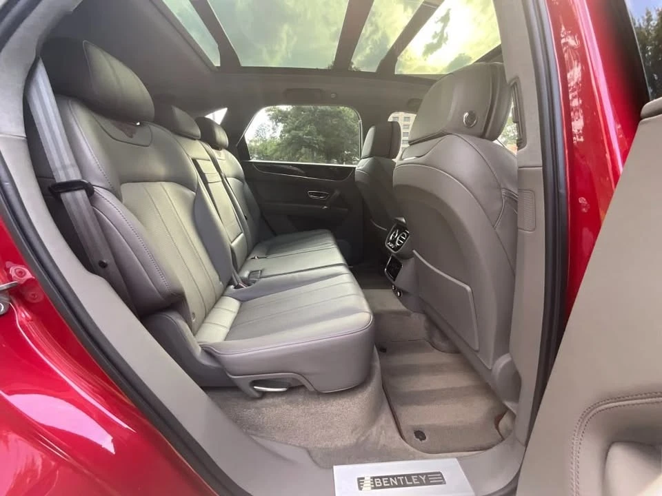 2019 Bentley Bentayga - Image 15 of 20