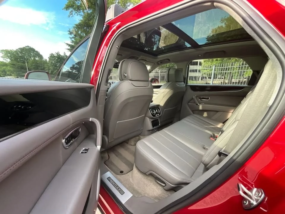 2019 Bentley Bentayga - Image 11 of 20