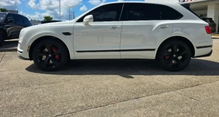 2019 Bentley Bentayga - Image 10 of 10