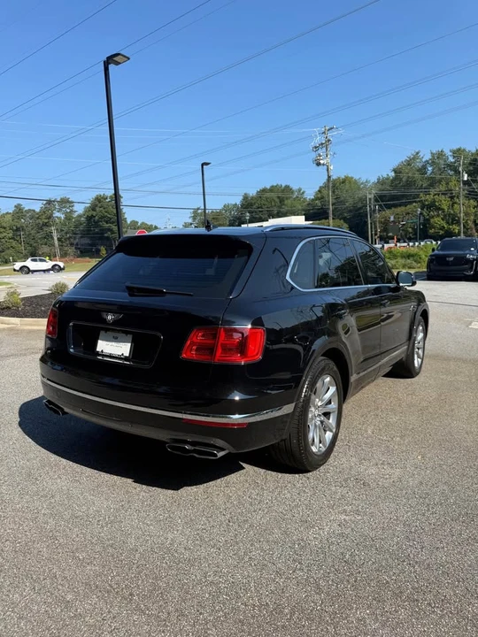 2019 Bentley Bentayga - Image 6 of 17
