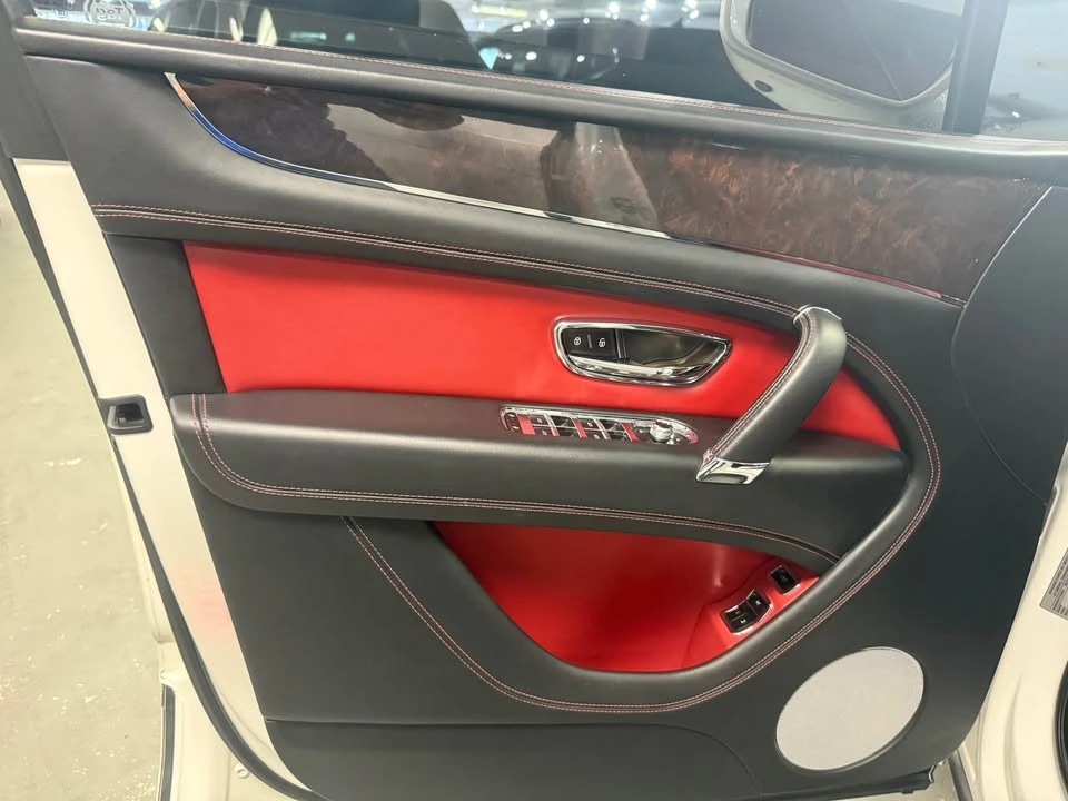 2019 Bentley Bentayga - Image 12 of 20