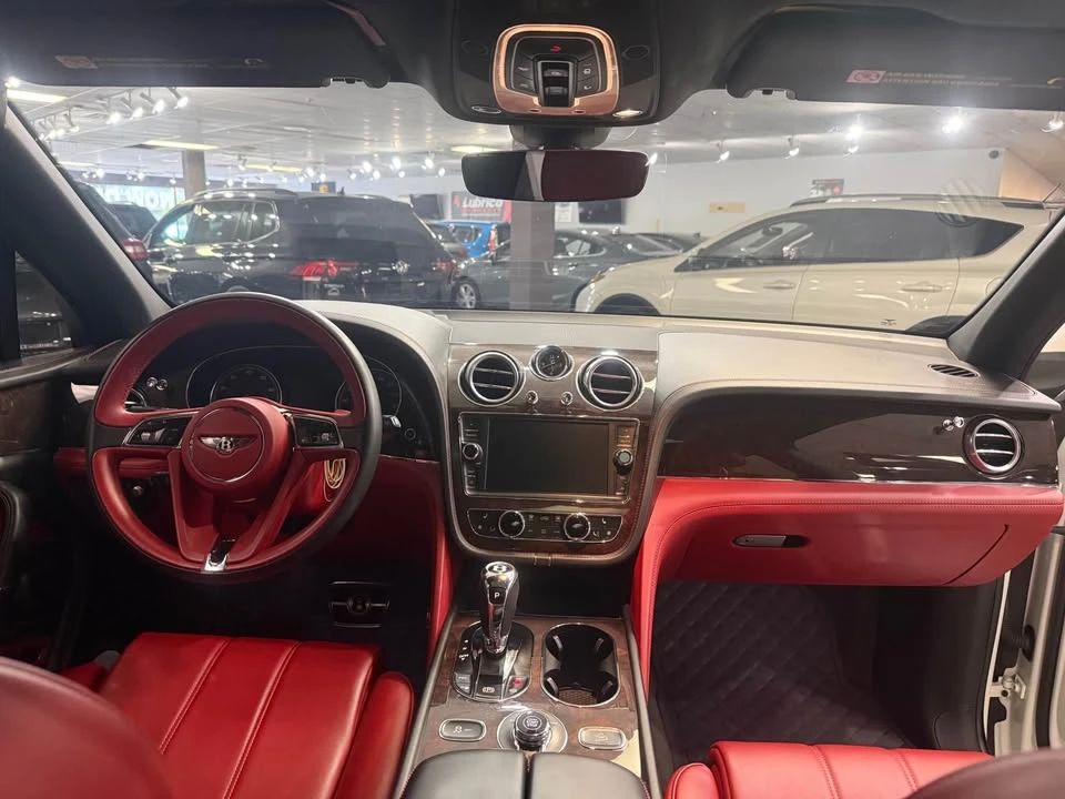 2019 Bentley Bentayga - Image 7 of 20