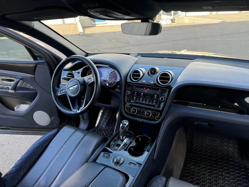 2019 Bentley Bentayga - Image 16 of 20
