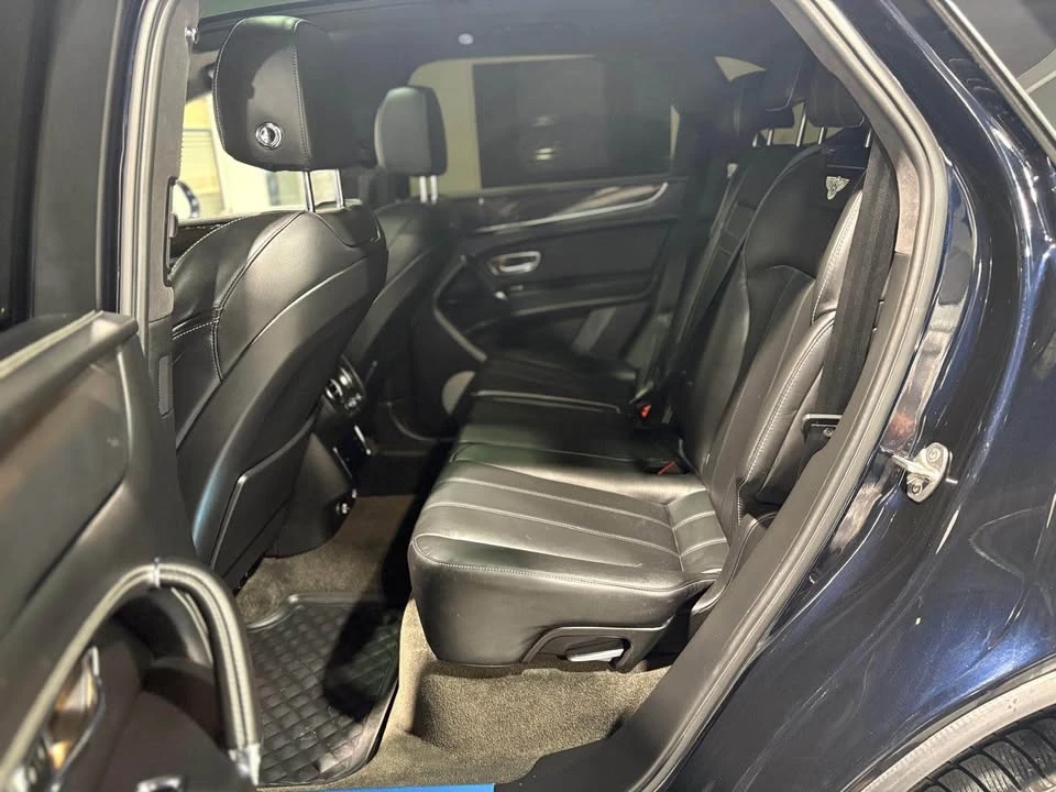 2019 Bentley Bentayga - Image 9 of 13
