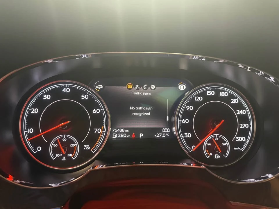 2019 Bentley Bentayga - Image 15 of 20
