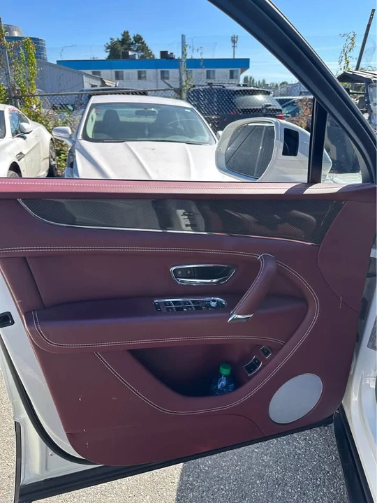 2019 Bentley Bentayga - Image 7 of 17
