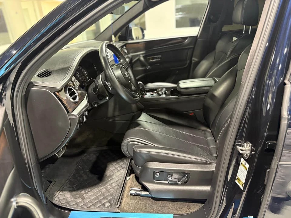 2019 Bentley Bentayga - Image 7 of 13