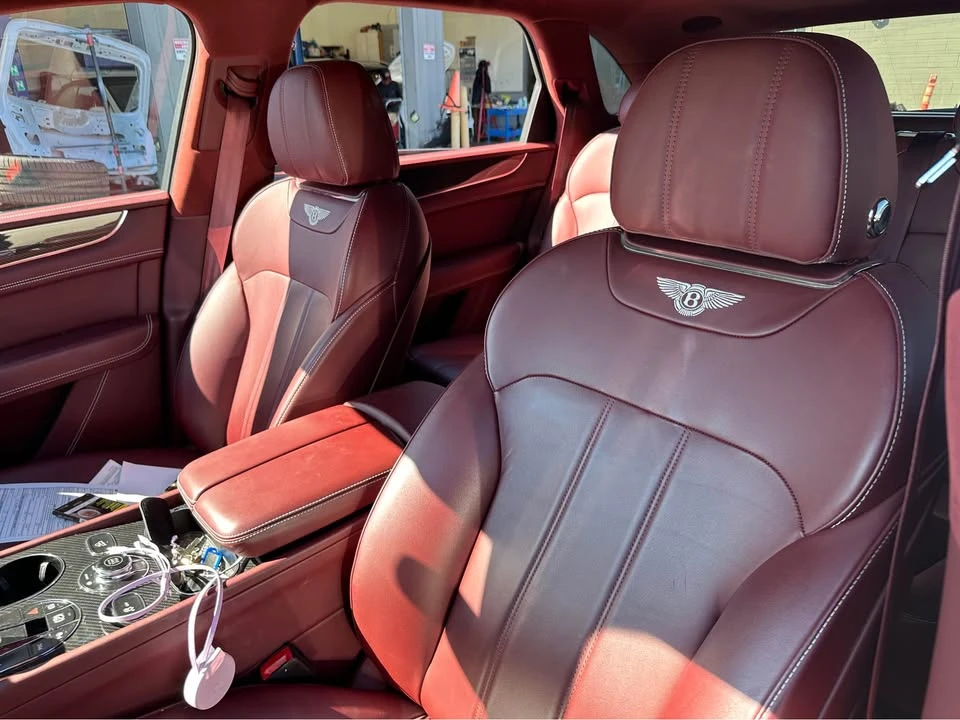 2019 Bentley Bentayga - Image 12 of 17