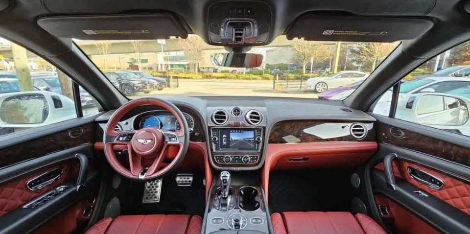 2019 Bentley Bentayga - Image 3 of 3