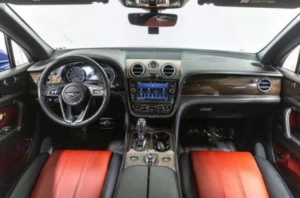 2019 Bentley Bentayga - Image 9 of 11