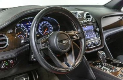 2019 Bentley Bentayga - Image 8 of 11