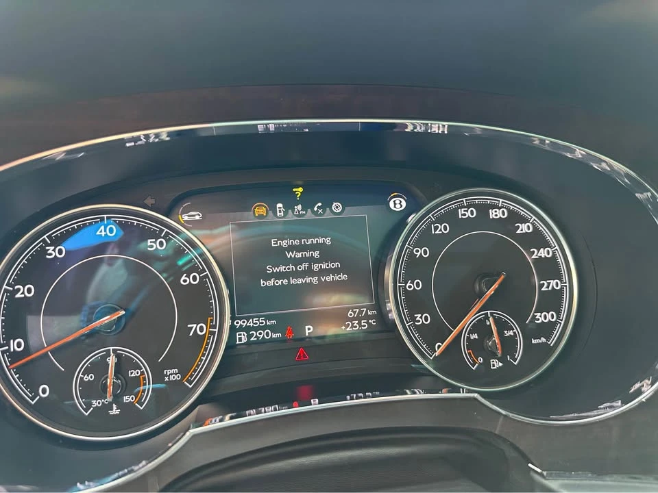 2019 Bentley Bentayga - Image 13 of 20