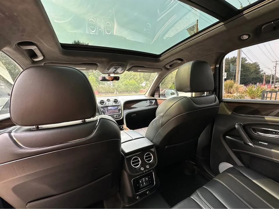 2019 Bentley Bentayga - Image 9 of 20