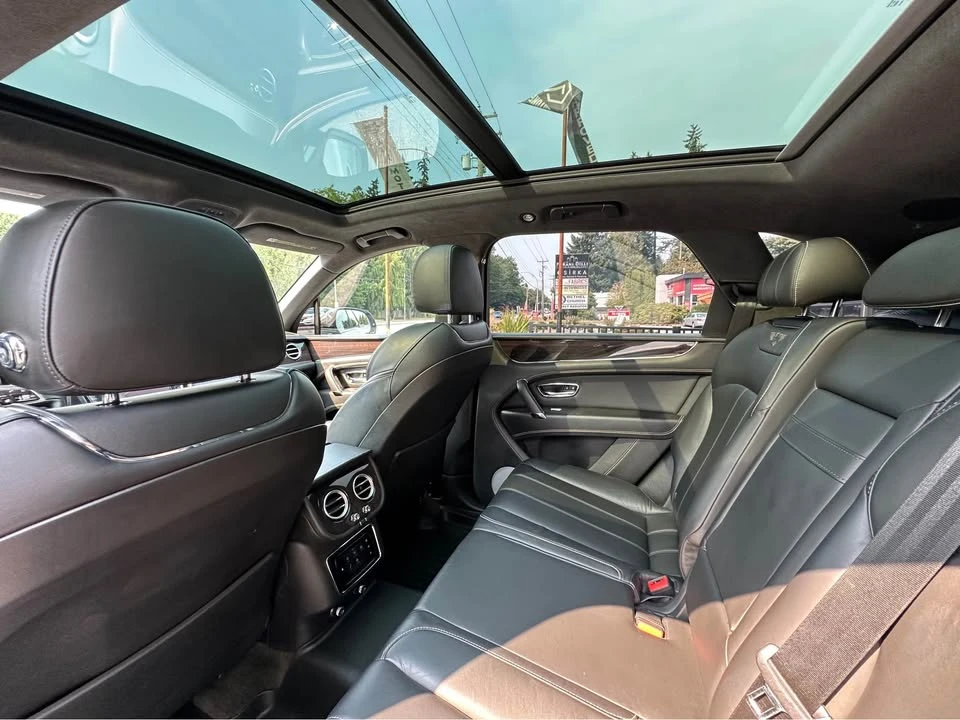 2019 Bentley Bentayga - Image 7 of 20