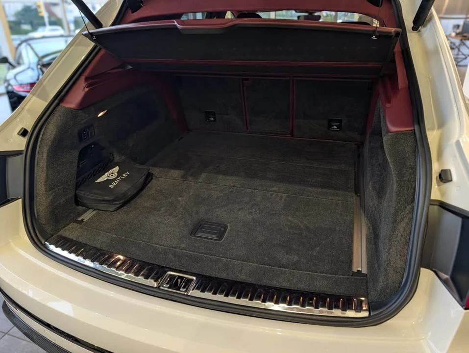 2019 Bentley Bentayga - Image 6 of 20