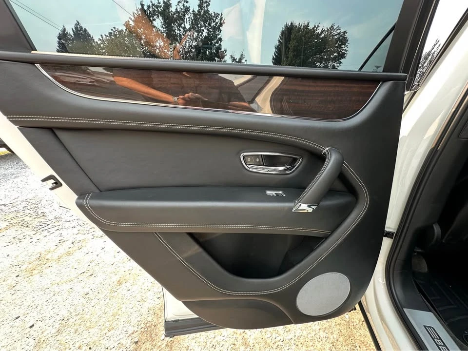 2019 Bentley Bentayga - Image 8 of 20
