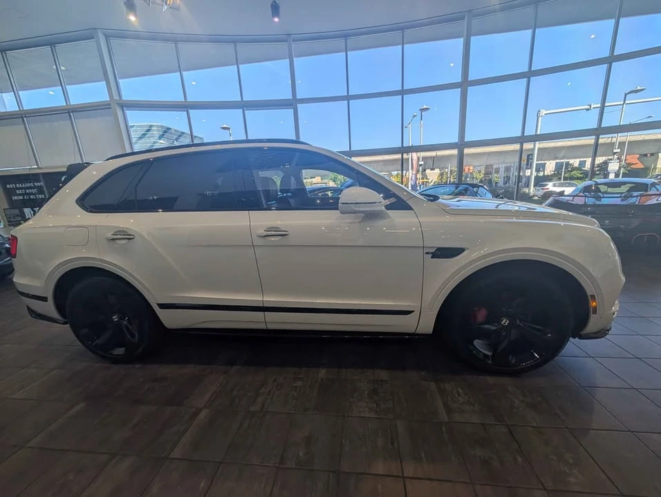 2019 Bentley Bentayga - Image 4 of 10