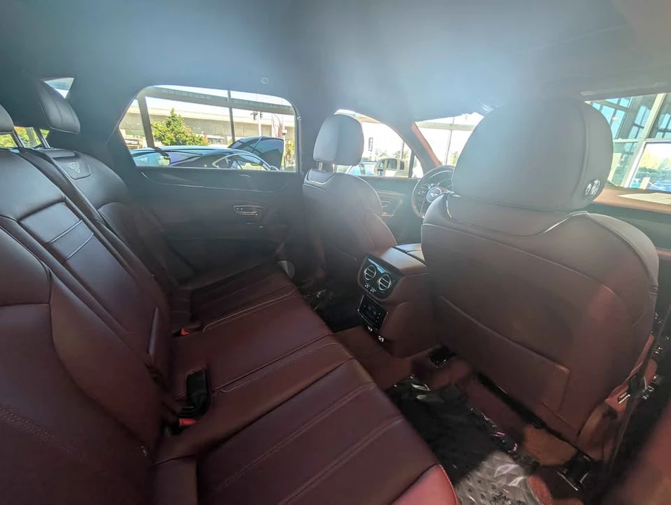 2019 Bentley Bentayga - Image 6 of 10